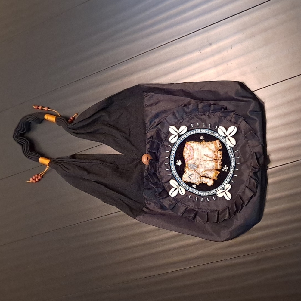 Elephant embroidery pouch handbag black